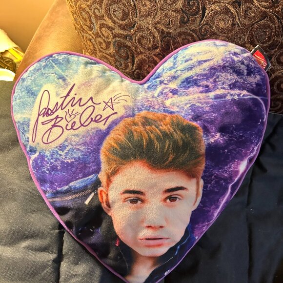 Justin Bieber Heart-Shaped Pillow – Vintage Belieber Merch - Picture 5 of 5
